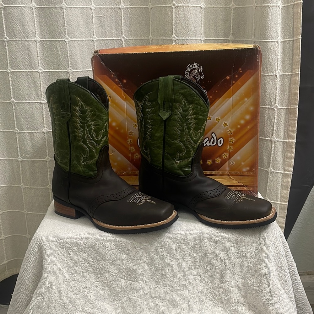 Caballo Dorado Boys size 2Y cowboy boots 100% real leather